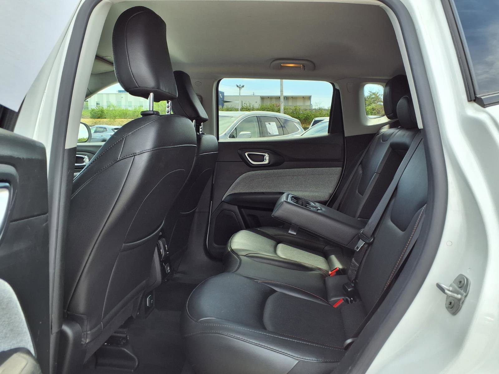 Used 2022 Jeep Compass Latitude AWD/4WD image 25