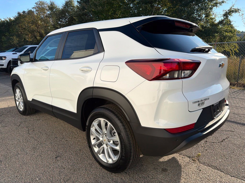 New 2026 Chevrolet TrailBlazer LS w/ LS Convenience Package FWD image 4