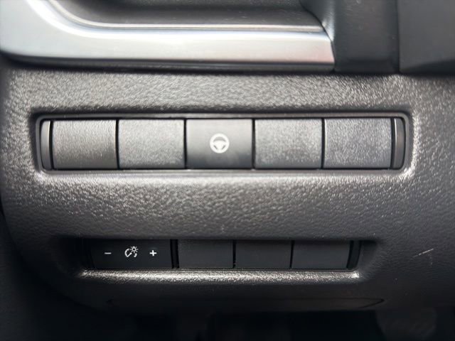 Used 2021 Nissan Rogue SV AWD/4WD image 16