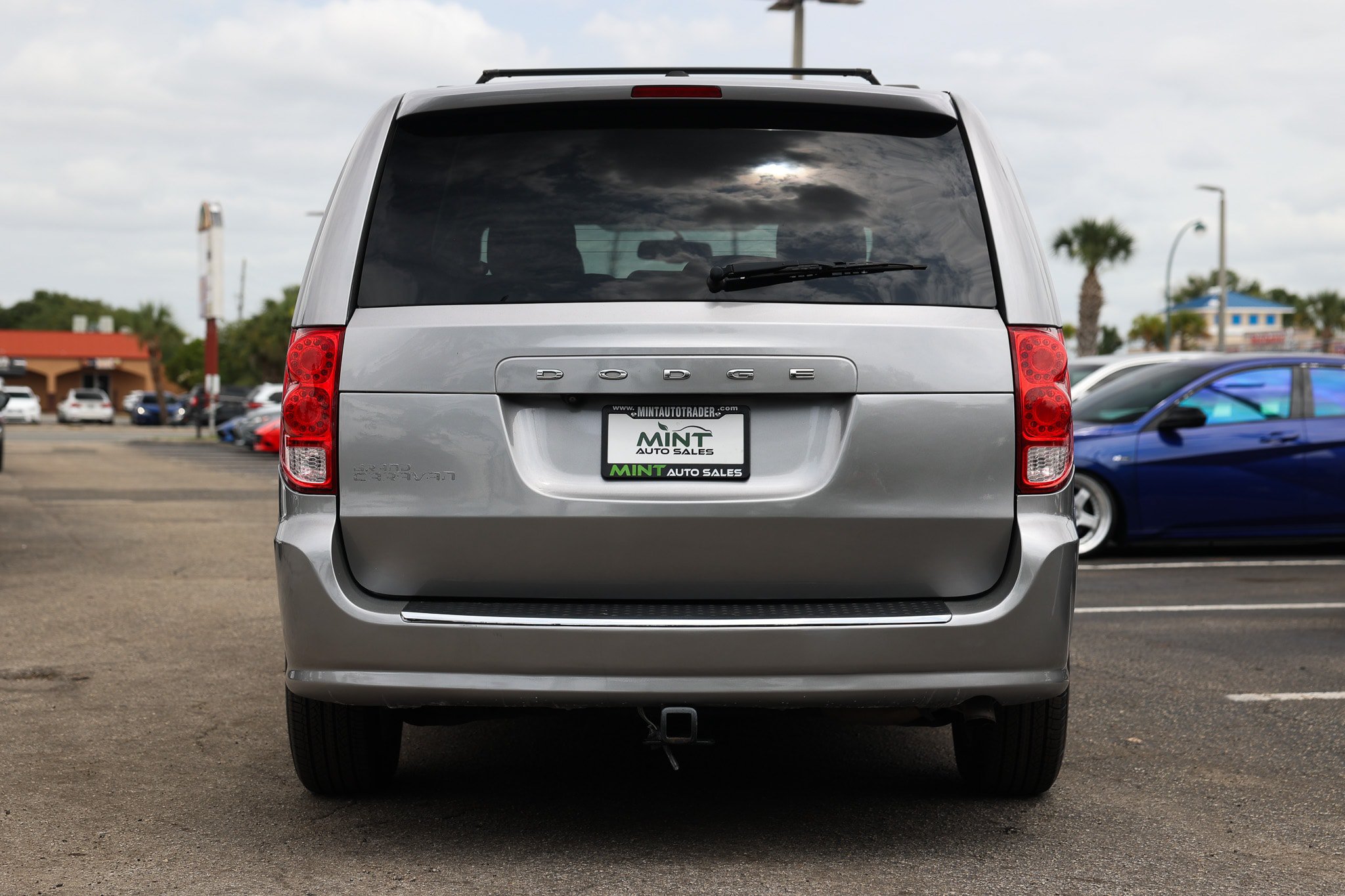 Used 2018 Dodge Grand Caravan SXT FWD image 11