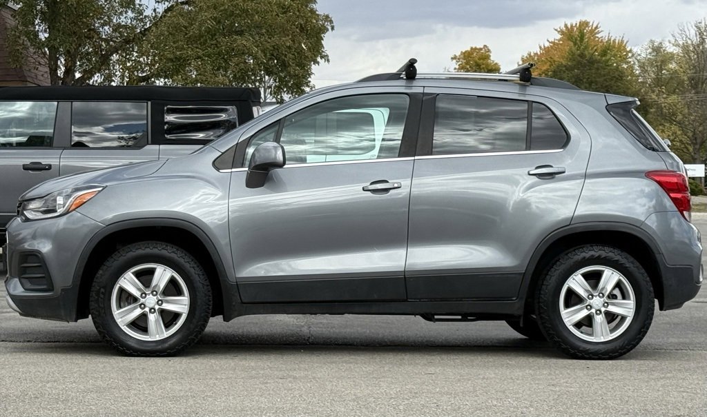Used 2020 Chevrolet Trax LT image 2