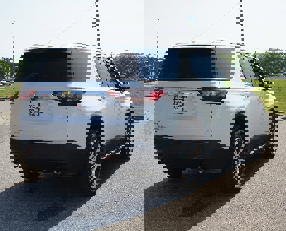 Used 2018 Chevrolet Traverse LT image 22