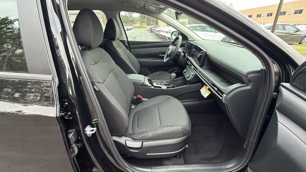 New 2026 Hyundai Tucson SE image 14