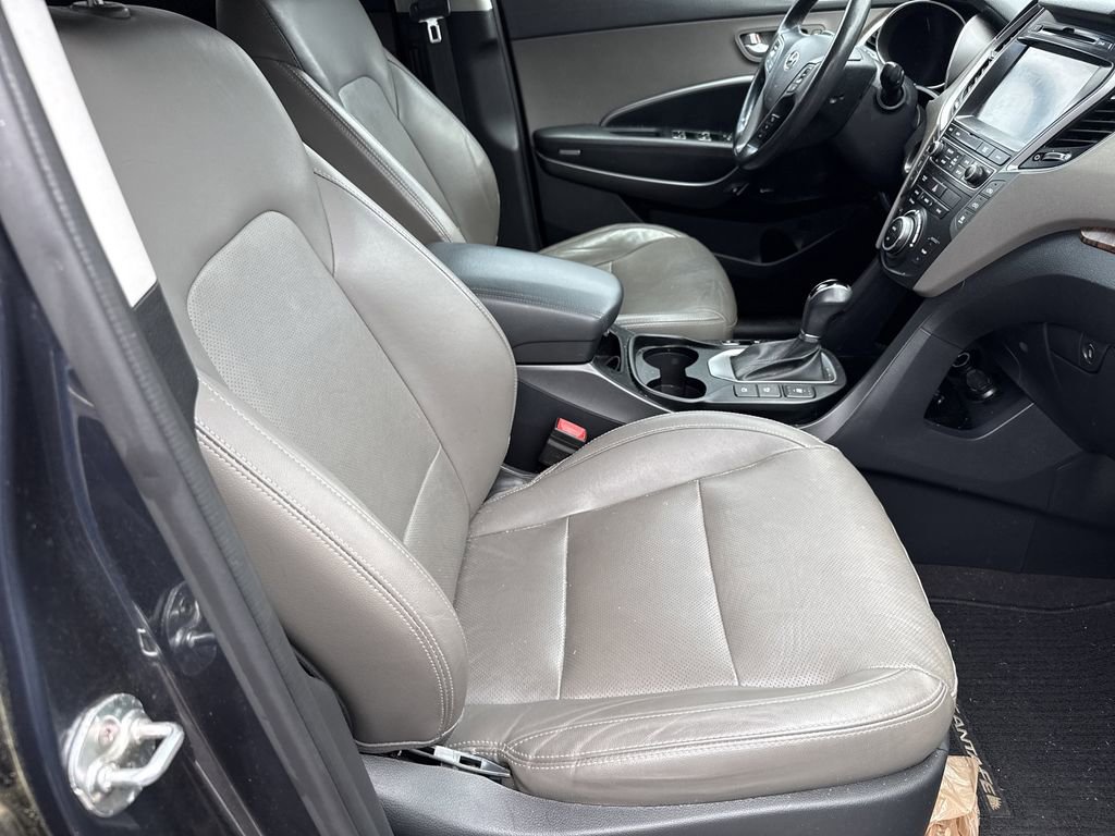 Used 2017 Hyundai Santa Fe FWD w/ SE Ultimate Tech Package 03 image 6