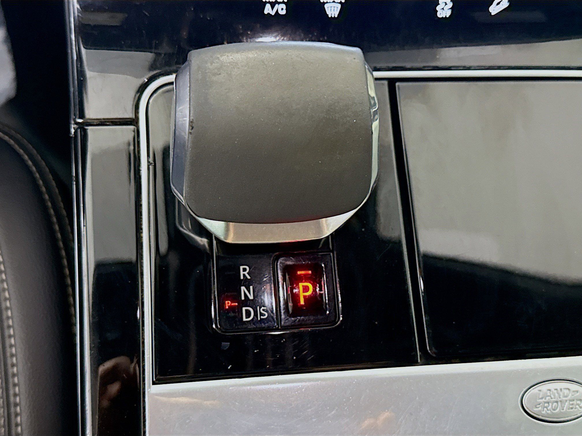 Used 2022 Land Rover Range Rover Velar S image 20