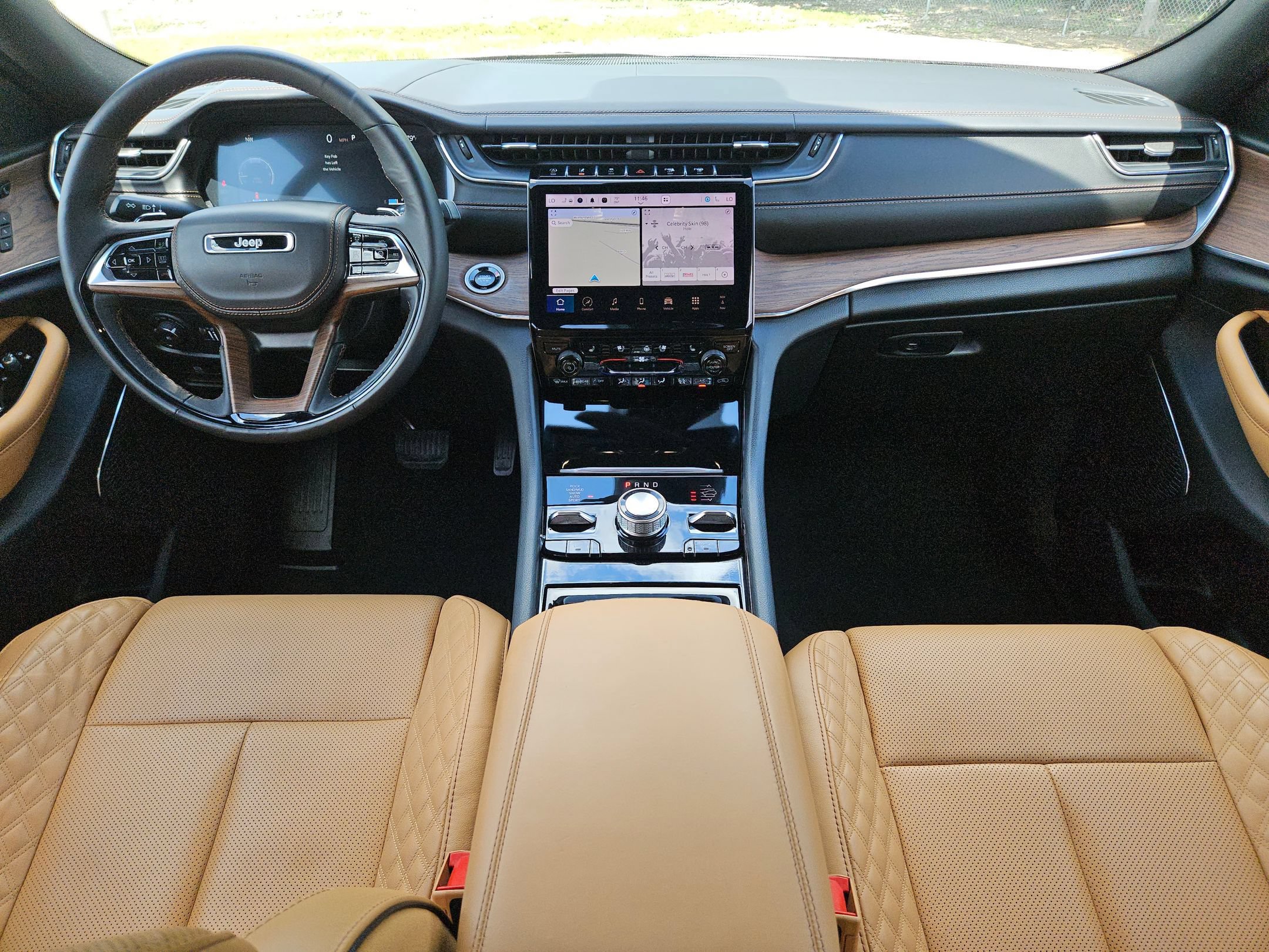 Used 2025 Jeep Grand Cherokee L Summit w/ Obsidian Package AWD/4WD image 16