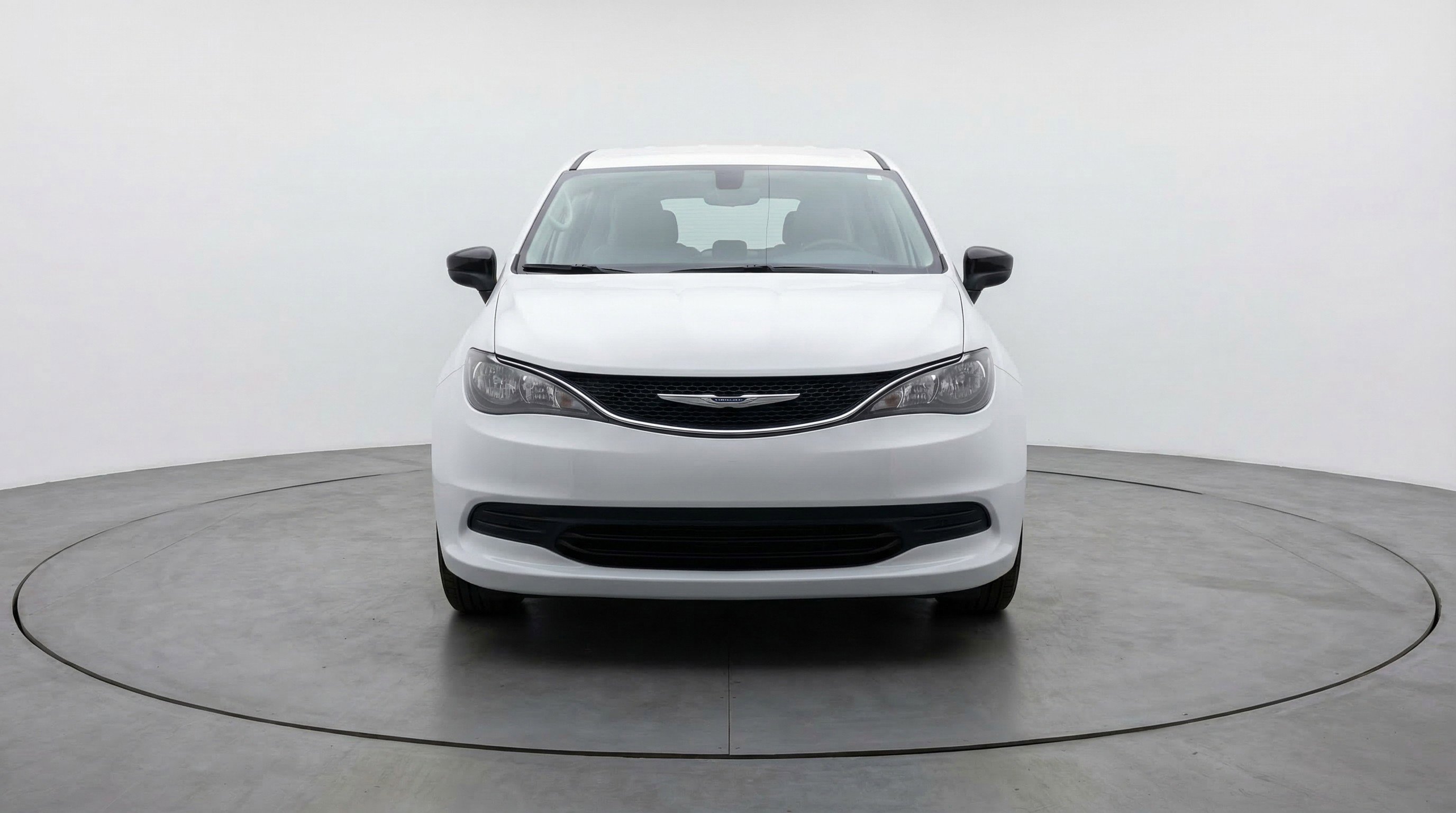 Used 2024 Chrysler Voyager LX FWD image 2
