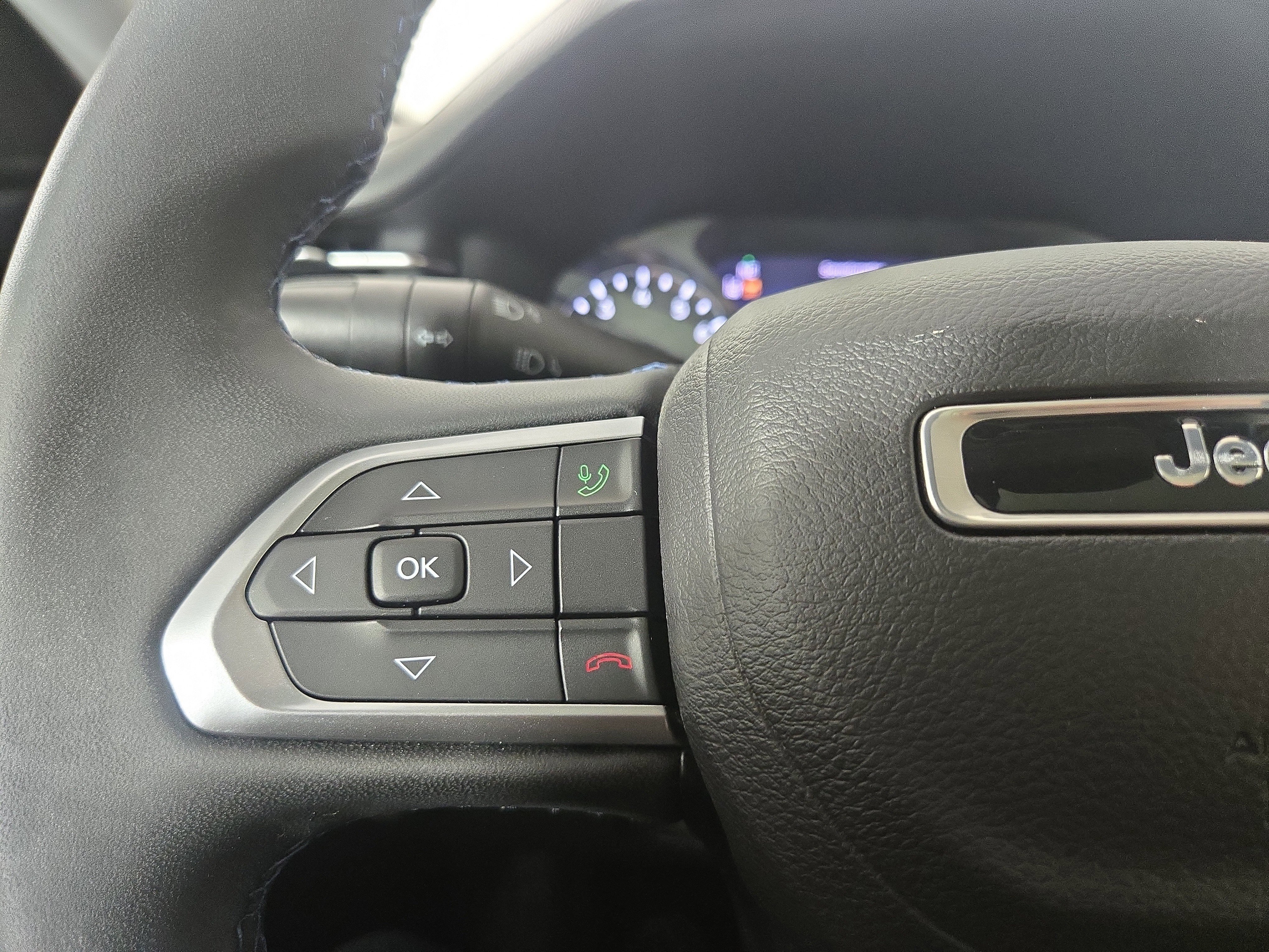 Certified 2022 Jeep Compass Latitude w/ Sun and Sound Group AWD/4WD image 16