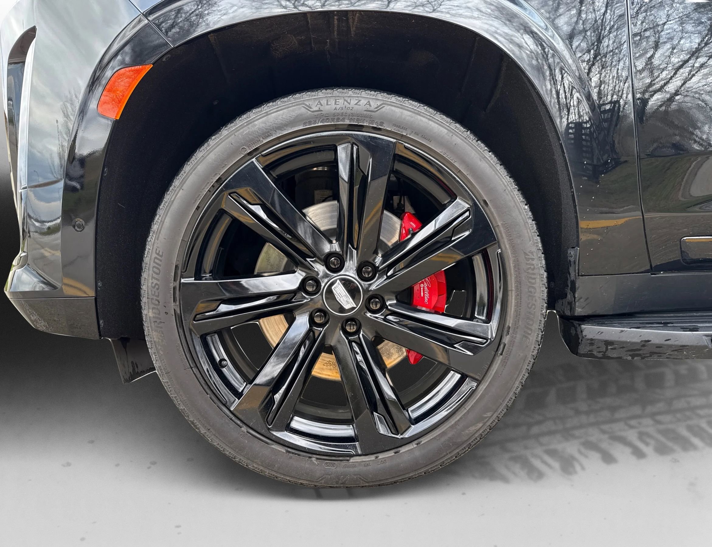 Used 2022 Cadillac Escalade Sport Platinum w/ LPO, ONYX Package image 24