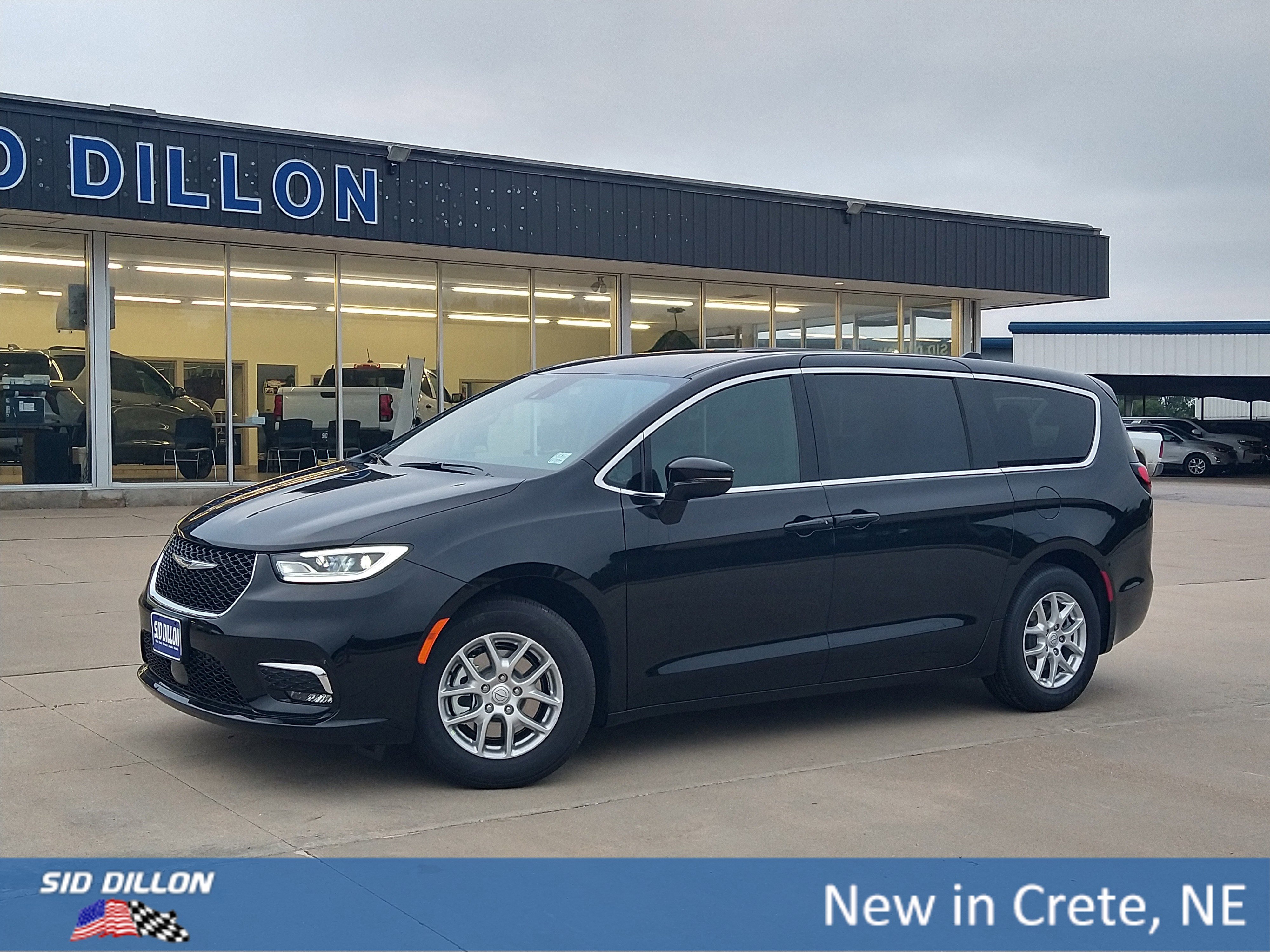 New 2026 Chrysler Pacifica Select image 1