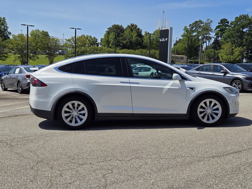 Used 2017 Tesla Model X 75D AWD/4WD image 7