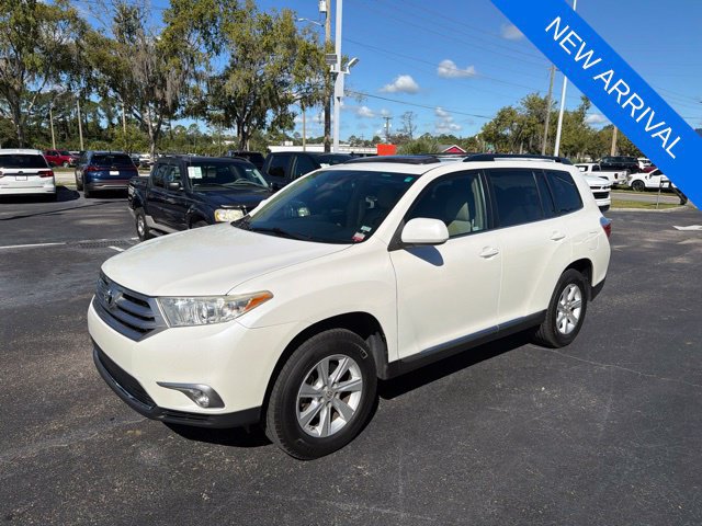 Used 2011 Toyota Highlander SE w/ Tow Pkg FWD image 11