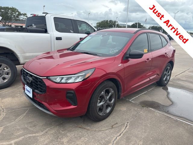 Used 2024 Ford Escape ST-Line w/ Tech Pack #1 FWD image 1