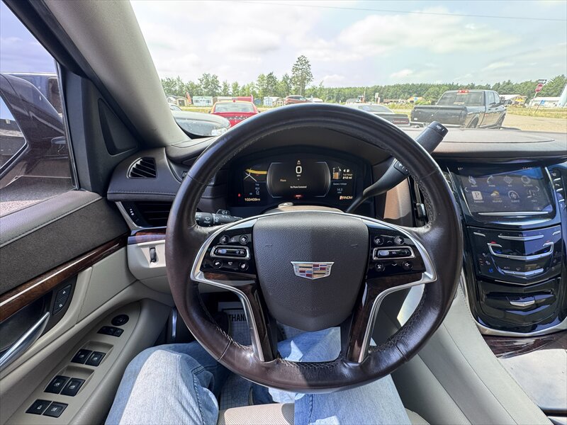 Used 2015 Cadillac Escalade Premium AWD/4WD image 15