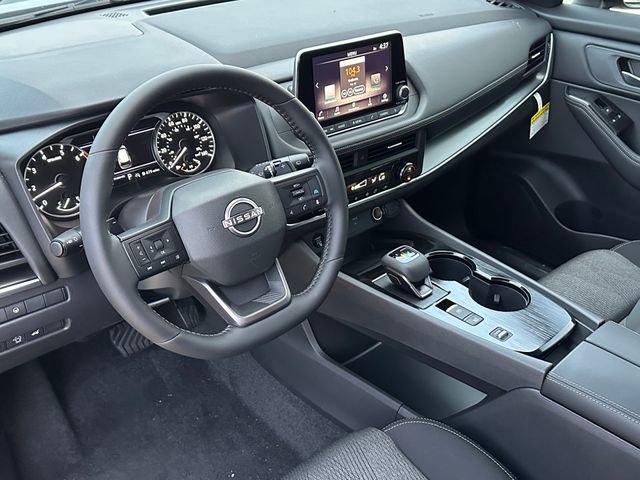 Used 2026 Nissan Rogue SV image 9