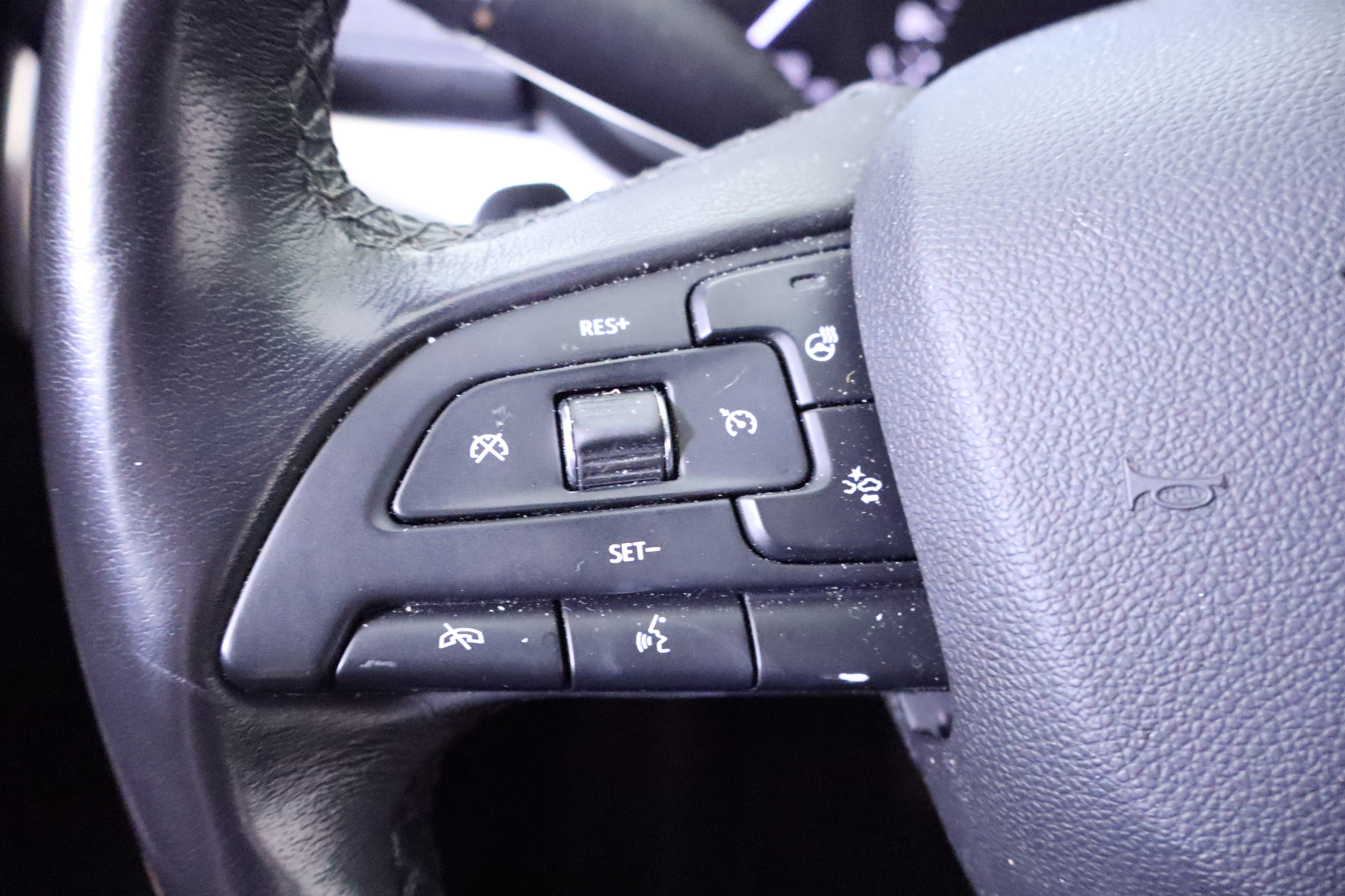 Used 2019 Cadillac XT4 Premium Luxury w/ Cold Weather Package AWD/4WD image 30