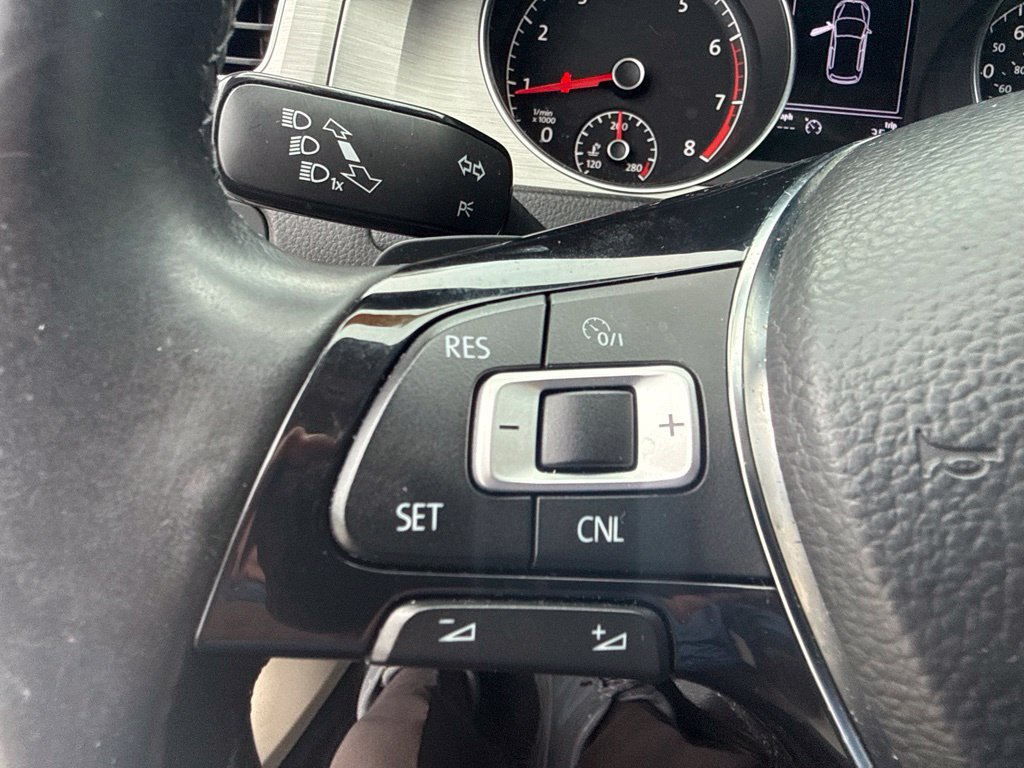 Used 2017 Volkswagen Golf Wolfsburg Edition FWD image 19