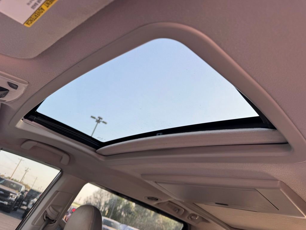 Used 2012 Toyota Sienna Limited w/ Premium Pkg image 12