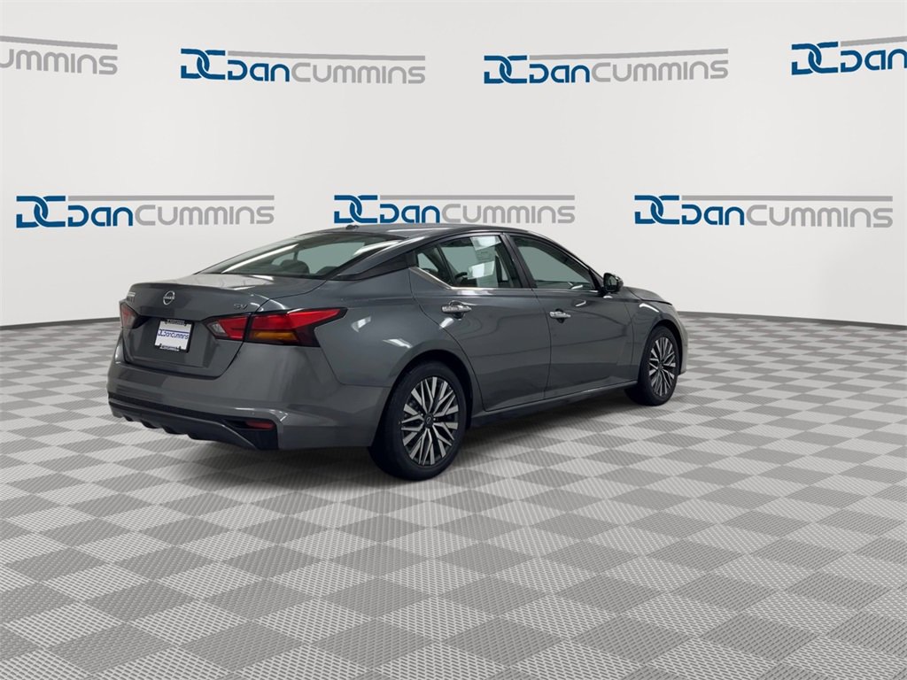 Used 2023 Nissan Altima 2.5 SV image 8