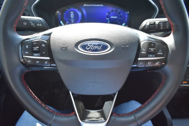 Used 2022 Ford Escape SEL w/ Technology Package AWD/4WD image 24