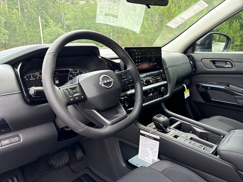 New 2026 Nissan Pathfinder SV w/ Cargo Package FWD image 5