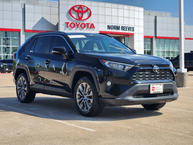 Used 2019 Toyota RAV4 XLE Premium image 2