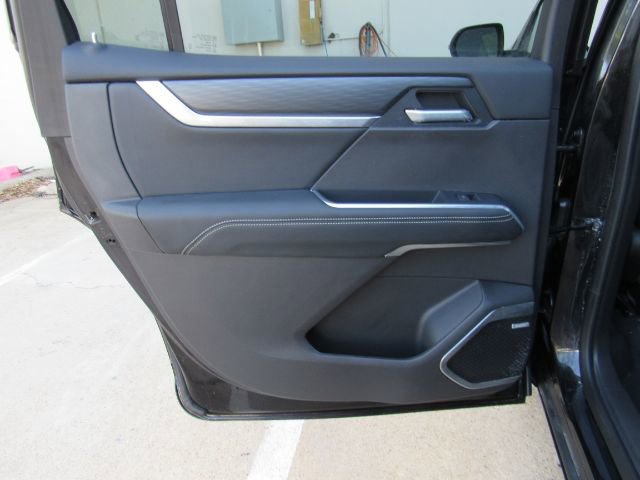 Used 2025 GMC Acadia Elevation image 18