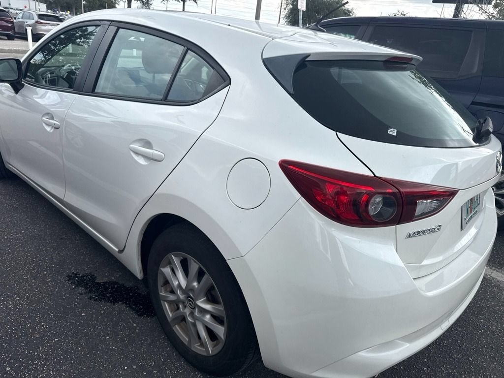 Used 2017 MAZDA MAZDA3 Sport FWD image 3
