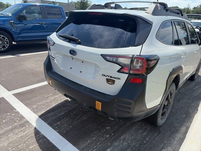 Used 2025 Subaru Outback Wilderness AWD/4WD image 5
