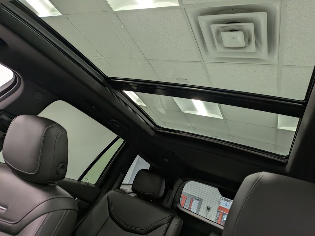 Used 2020 Cadillac XT6 Premium Luxury image 35