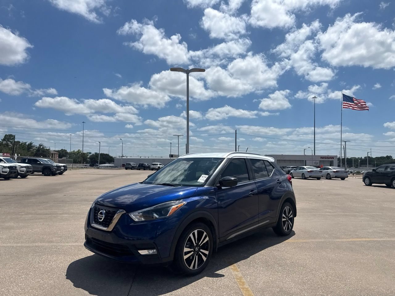 Certified 2019 Nissan Kicks SR w/ SR Premium Package FWD image 8