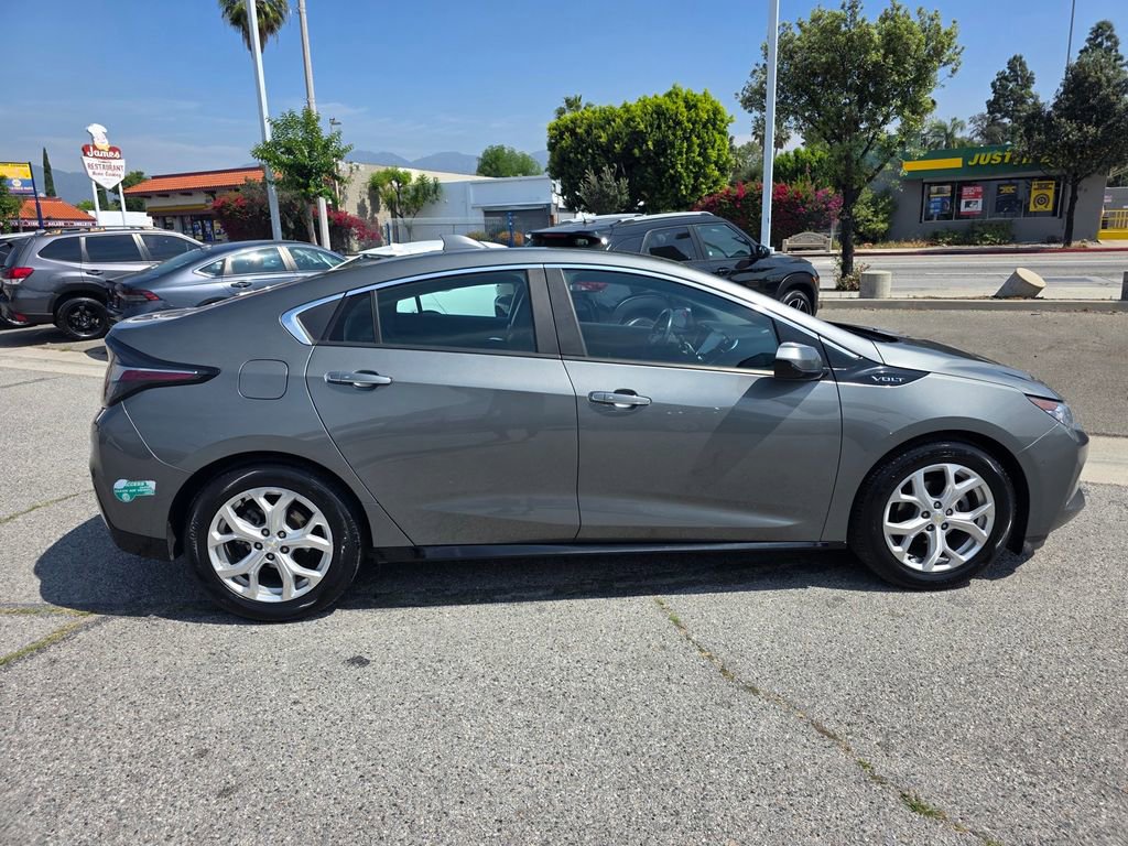Used 2016 Chevrolet Volt Premier w/ Driver Confidence Package image 4