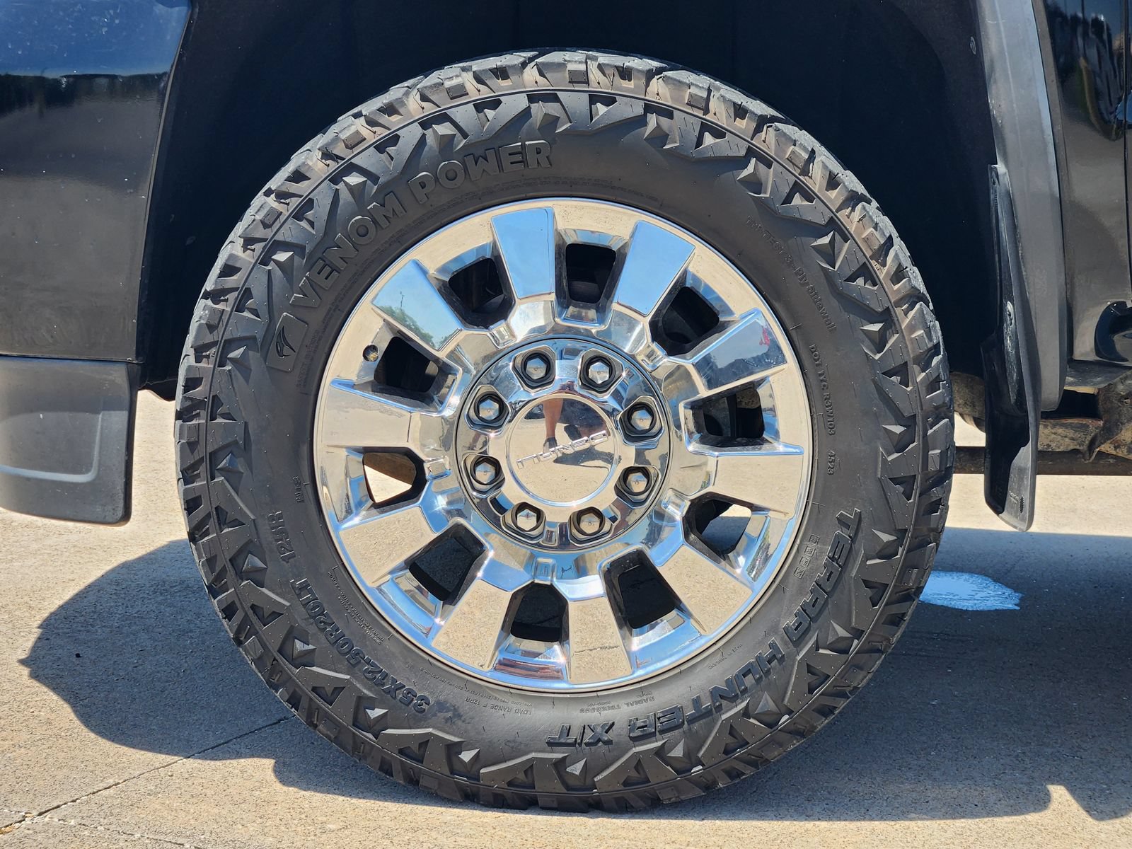 Used 2018 GMC Sierra 2500 Denali w/ Duramax Plus Package AWD/4WD image 11