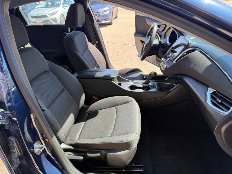 Used 2020 Chevrolet Malibu LT FWD image 14
