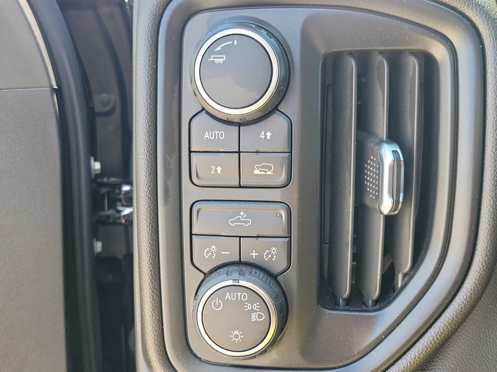 Used 2025 Chevrolet Silverado 1500 Custom AWD/4WD image 23