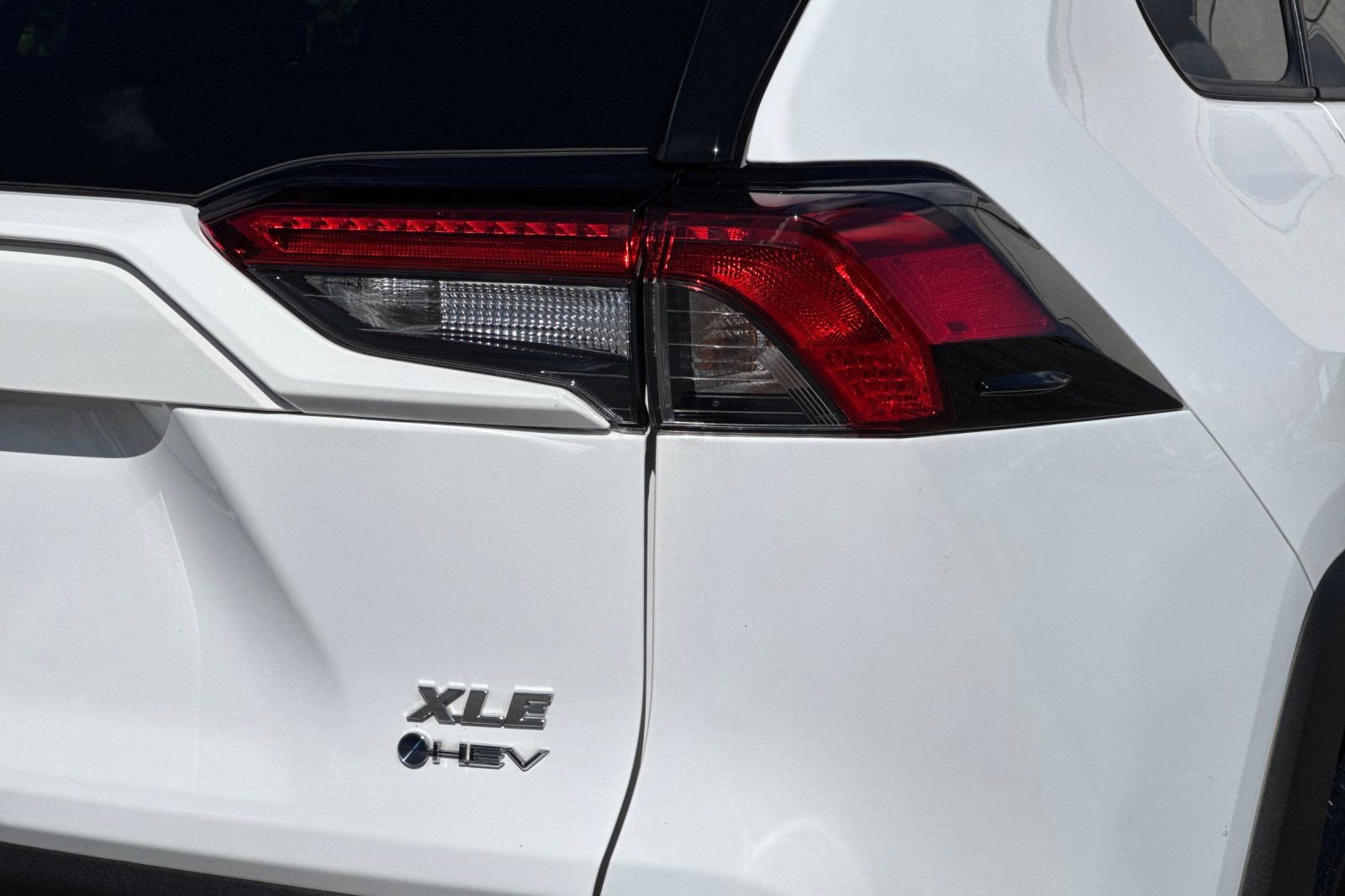 Used 2025 Toyota RAV4 XLE image 28