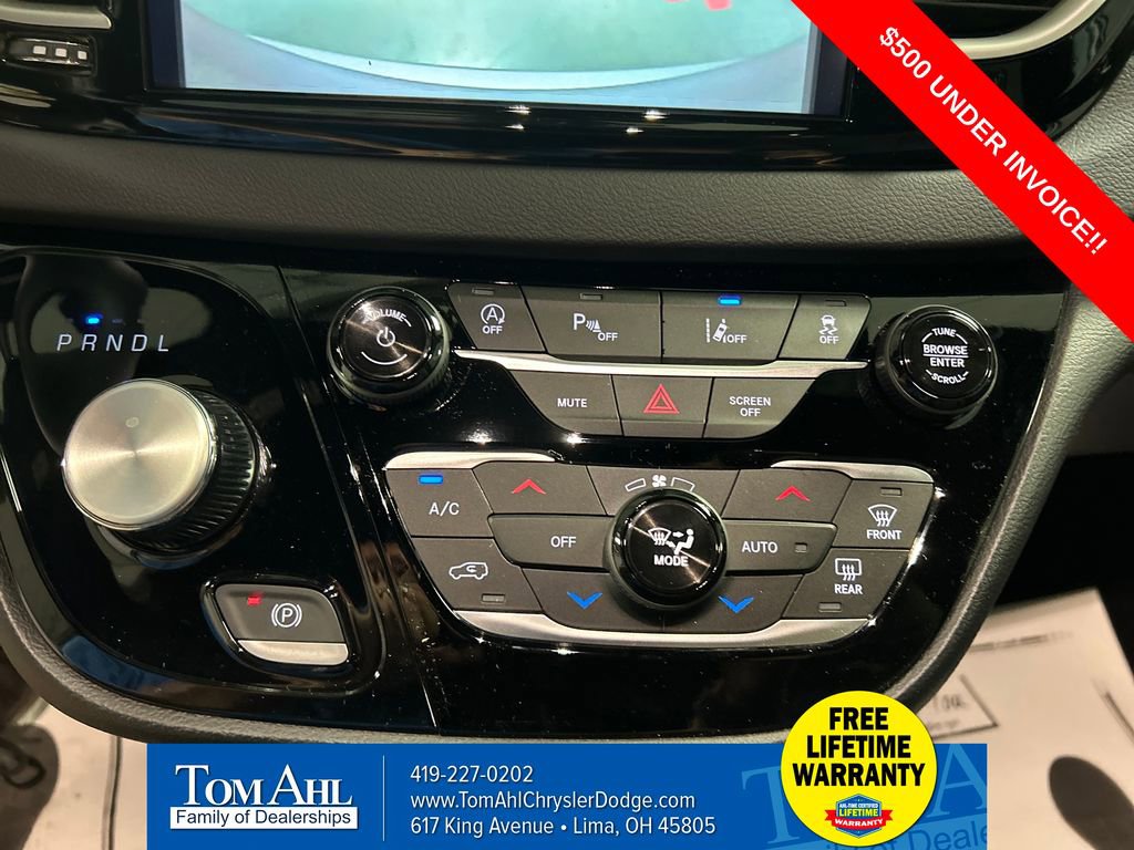 New 2026 Chrysler Voyager LX image 17