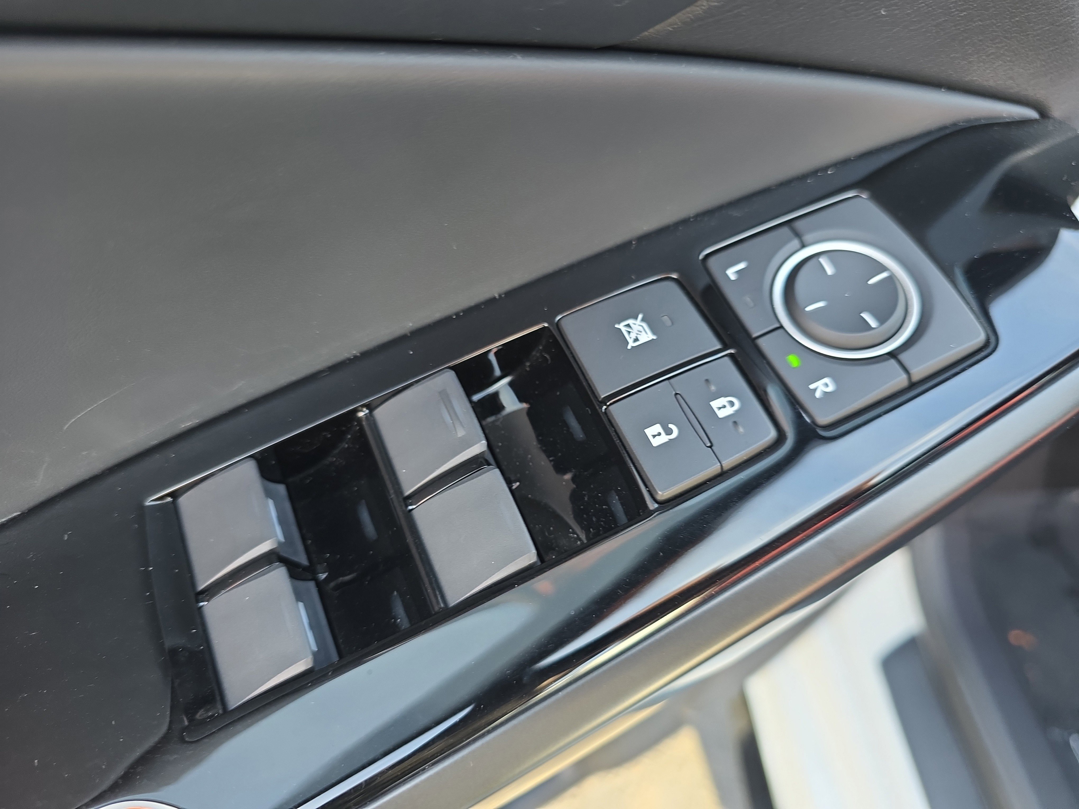 Used 2025 Lexus IS 350 F Sport image 17