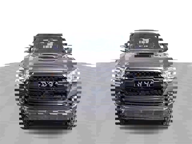 Used 2019 Toyota Tacoma TRD Sport w/ Technology Package image 3