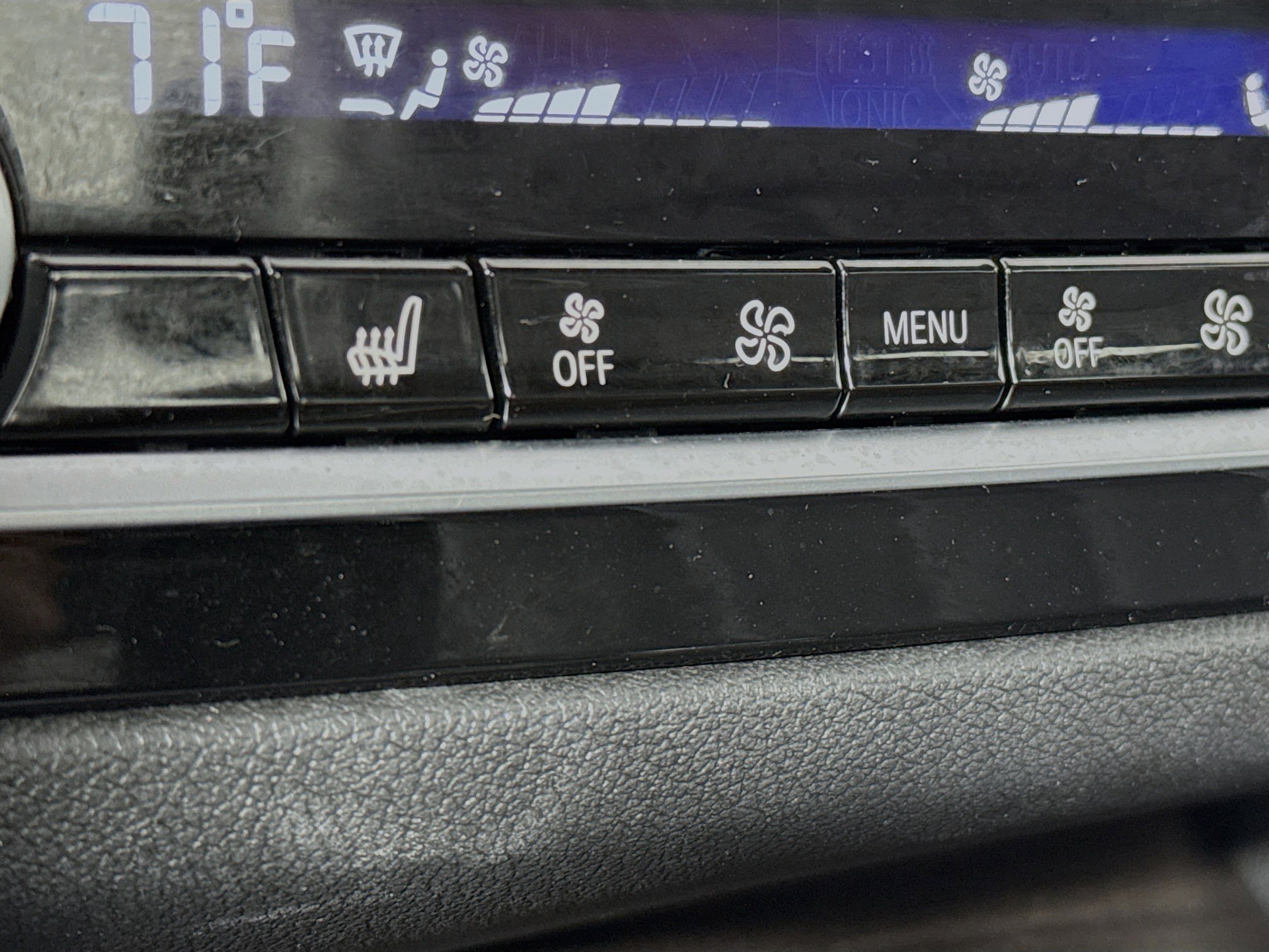 Used 2020 BMW M550i xDrive image 21