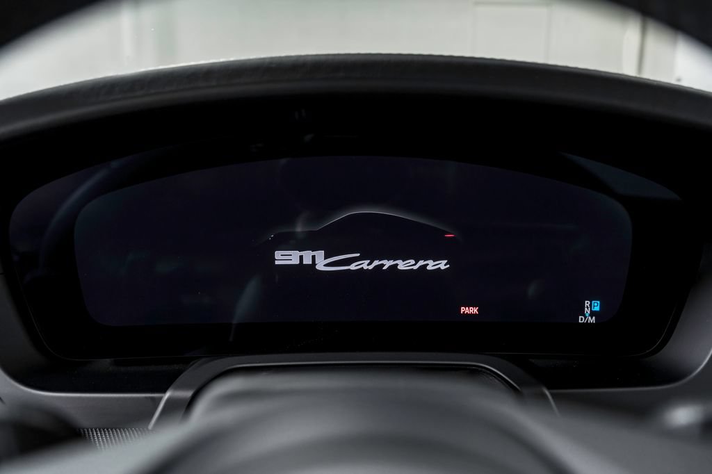 Used 2025 Porsche 911 Carrera RWD image 15