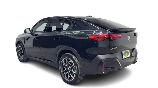 Used 2025 BMW X2 xDrive28i image 4