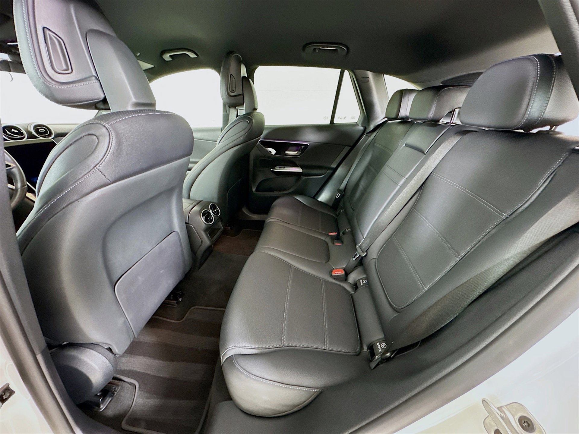 Certified 2025 Mercedes-Benz GLC 300 image 25