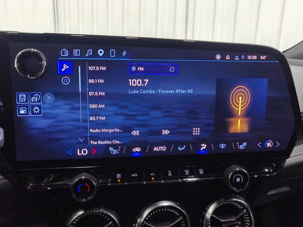 Used 2024 Chevrolet Blazer EV LT AWD/4WD image 34