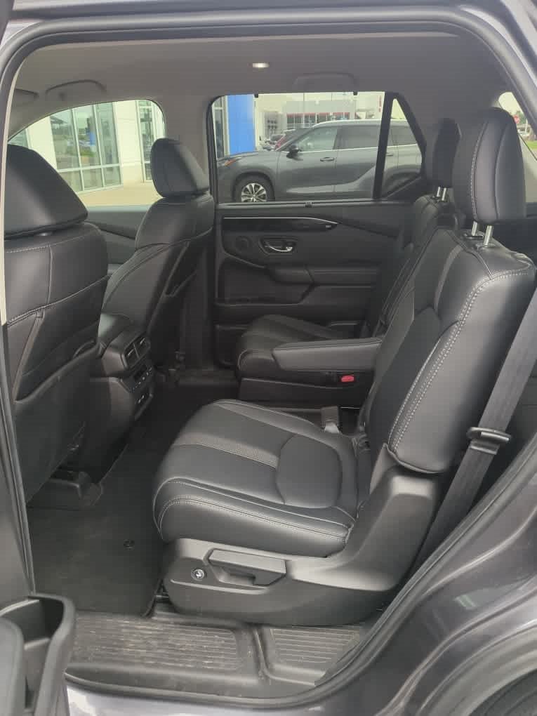 Used 2023 Honda Pilot EX-L image 6