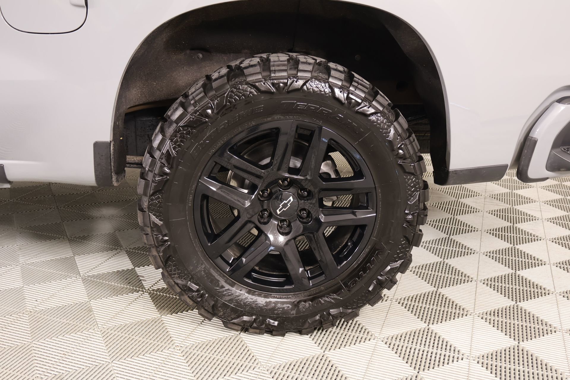 Used 2025 Chevrolet Silverado 1500 RST w/ LPO, Dark Essentials Package AWD/4WD image 18