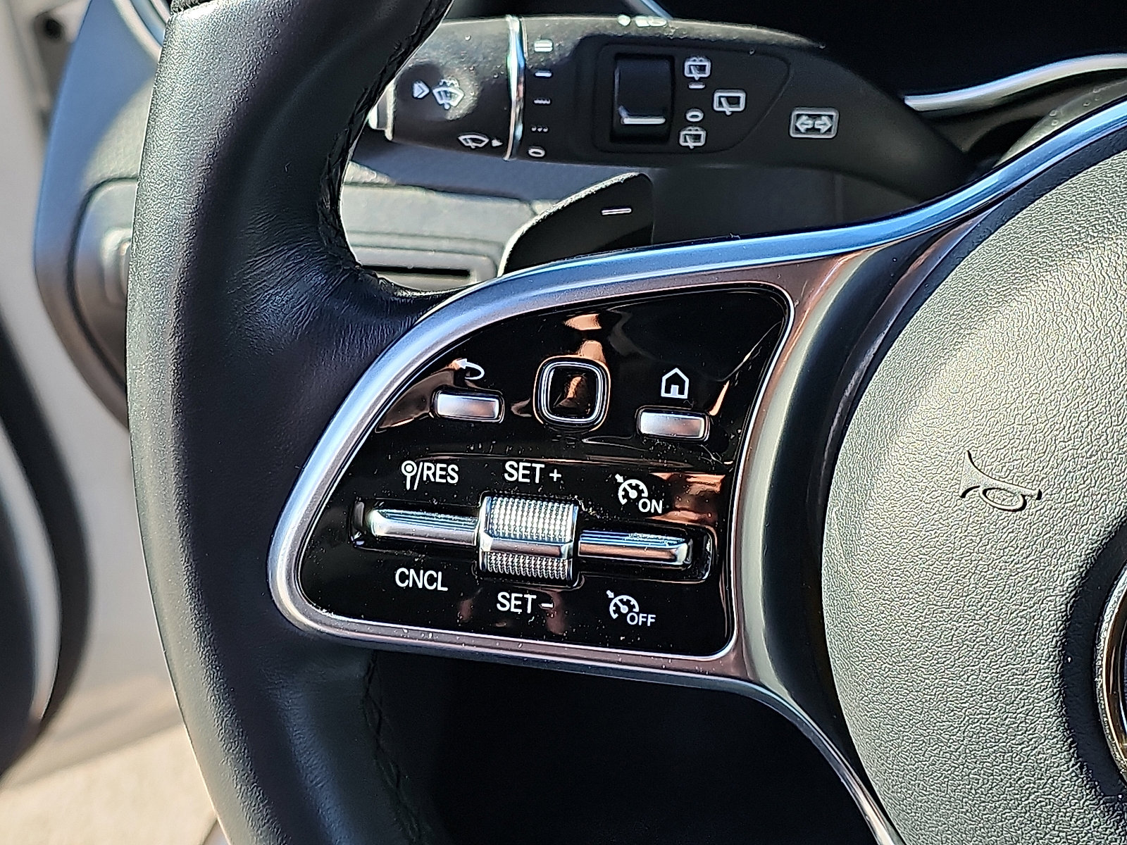 Used 2022 Mercedes-Benz GLC 300 4MATIC image 22