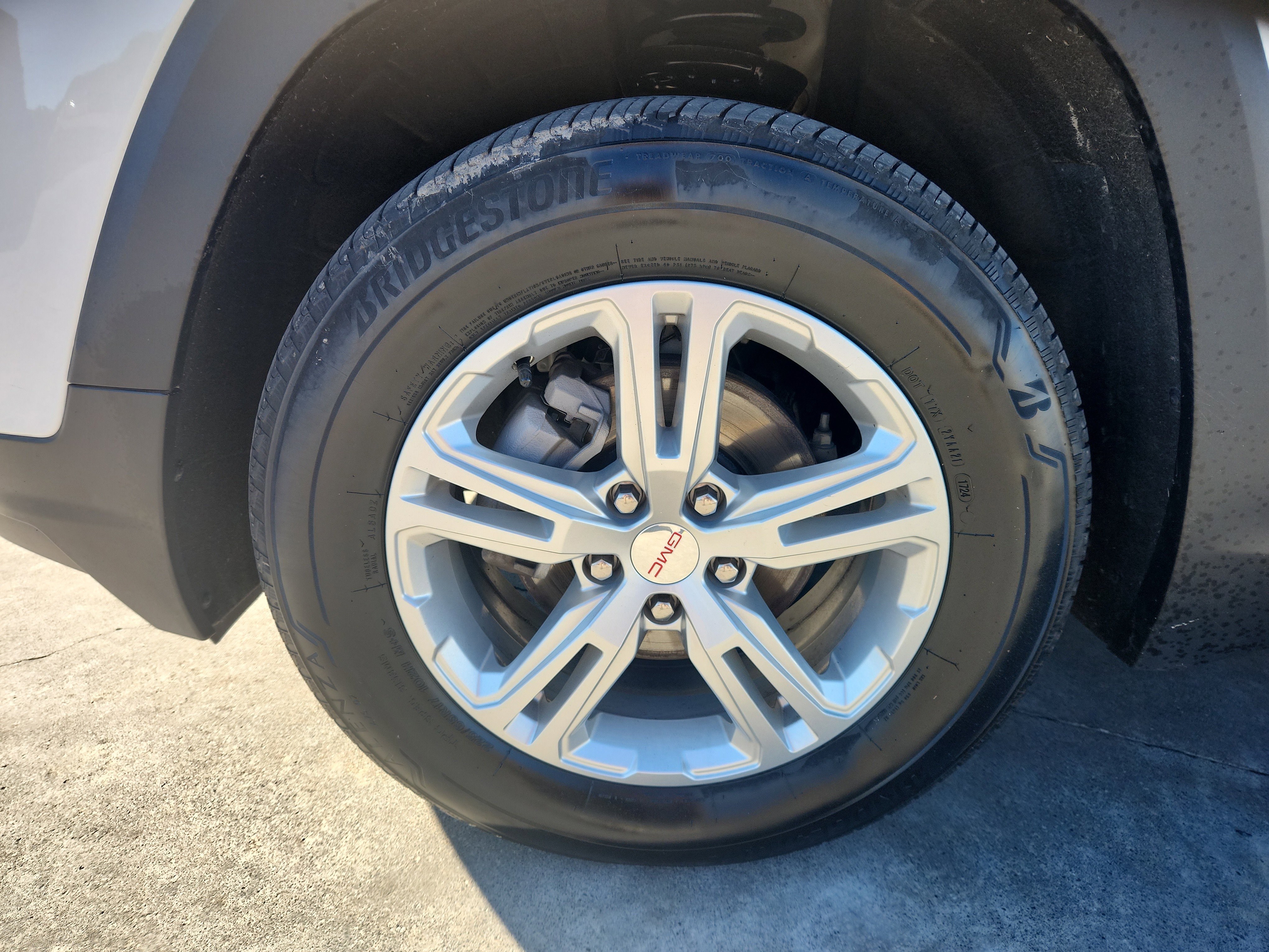 Used 2024 GMC Terrain SLE image 47