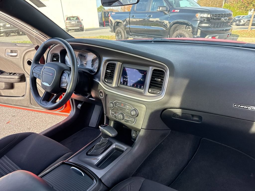 Used 2022 Dodge Charger SXT w/ Blacktop Package image 26