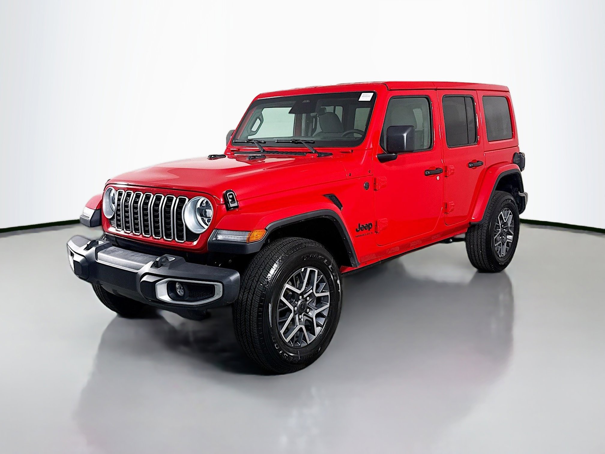 Used 2025 Jeep Wrangler Sahara image 4